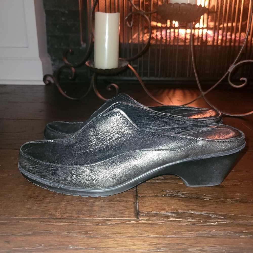 Nurture Leather Mules